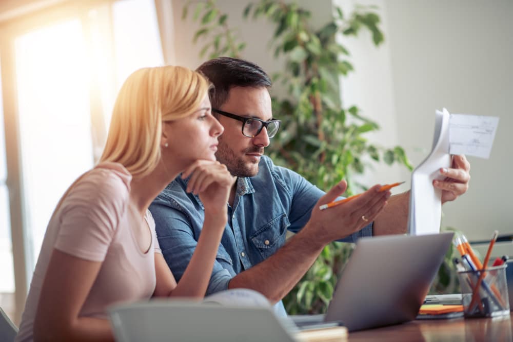 Couple applying for a loan for bad credit